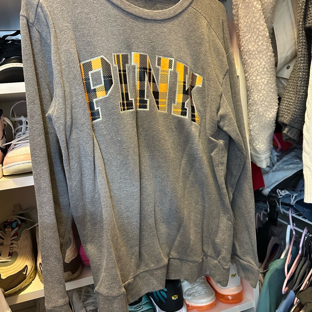 vs pink top